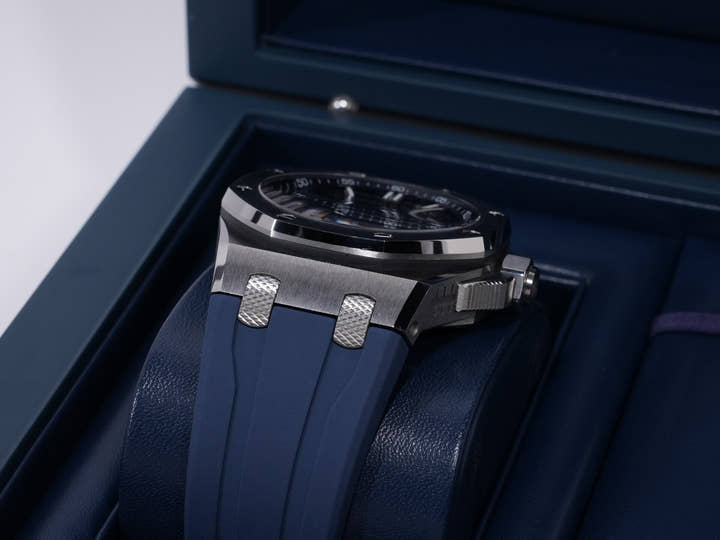 オーデマピゲ ロイヤルオーク オフショア ミュージックエディション Ref.15600TI.OO.A343CA.01 チタン ブルー文字盤