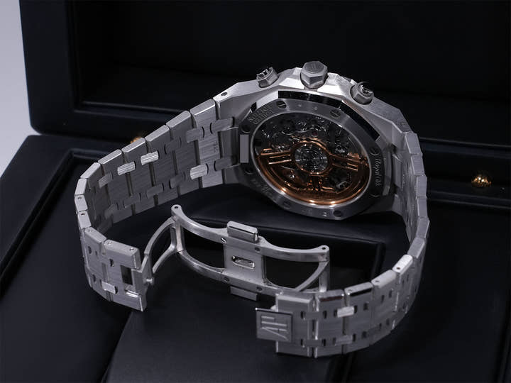 Audemars Piguet Royal Oak Chronograph Ref. 26239BC.OO.1220BC.01 White Gold Blue Dial