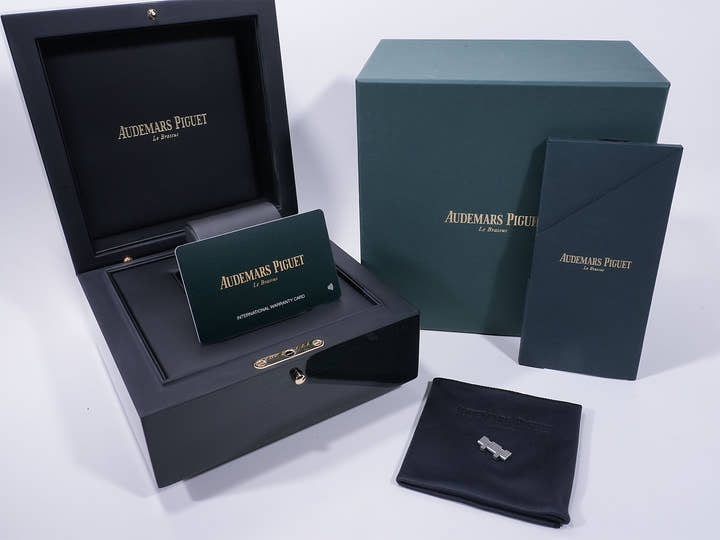 Audemars Piguet Royal Oak Chronograph Ref. 26239BC.OO.1220BC.01 White Gold Blue Dial