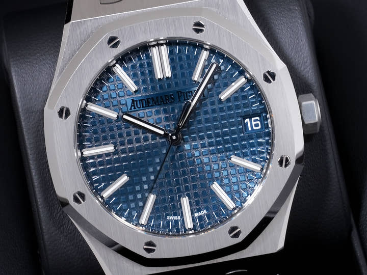オーデマピゲ ロイヤルオーク Ref.15510ST.OO.1320ST.06 ステンレススチール ナイトブルー文字盤 美中古 rwwfa7jq