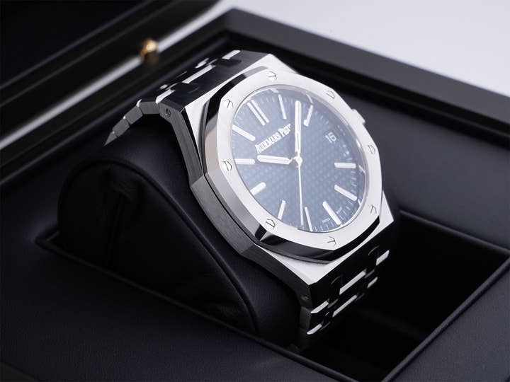 オーデマピゲ ロイヤルオーク Ref.15510ST.OO.1320ST.06 ステンレススチール ナイトブルー文字盤 美中古 rwwfa7jq