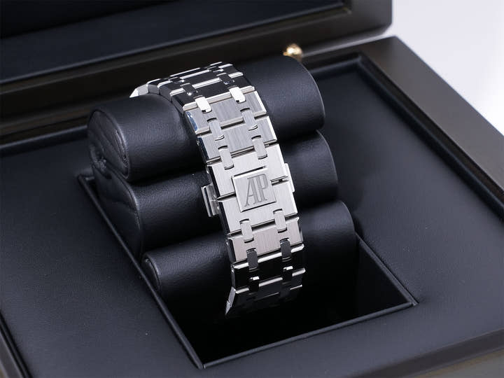 オーデマピゲ ロイヤルオーク Ref.15510ST.OO.1320ST.06 ステンレススチール ナイトブルー文字盤 美中古 rwwfa7jq