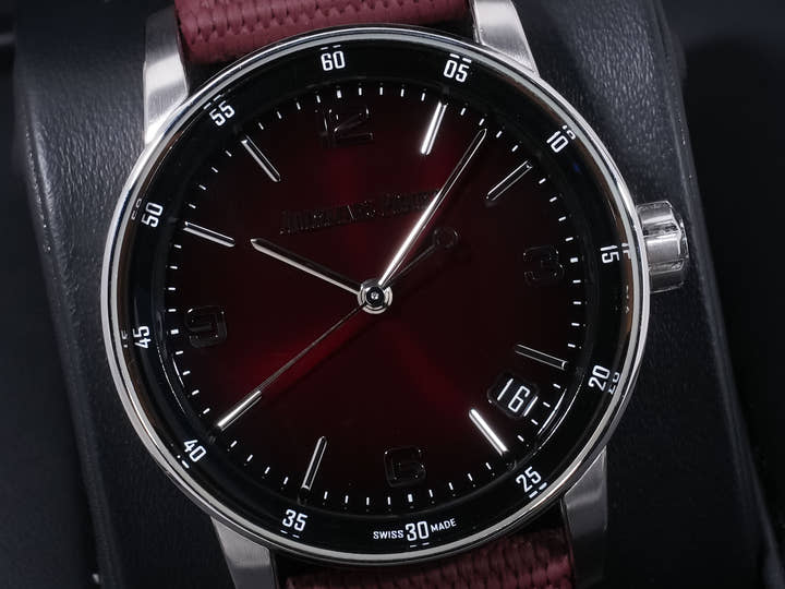 オーデマピゲ CODE 11.59 バイ オーデマ ピゲ Ref.15210BC.OO.A500KB.01 ホワイトゴールド スモークバーガンディーラッカー文字盤 中古 9wv6k6m5