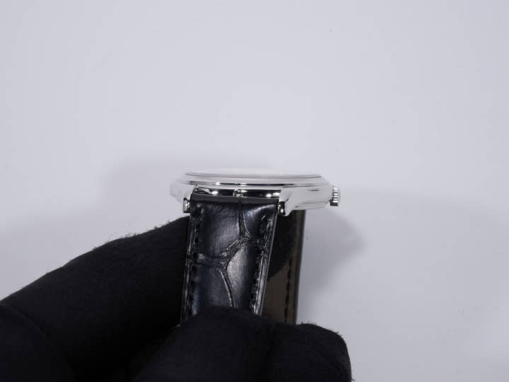 Patek Philippe Perpetual Calendar Ref. 3940P Platinum Silver Dial Pre-owned s2sum9ee