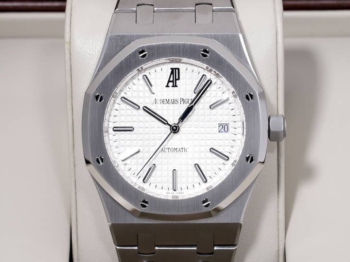オーデマピゲ ロイヤルオーク Ref.15300ST.OO.1220ST.01 ステンレススチール シルバー文字盤 美品 y4ppd7p4