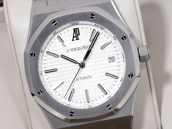 オーデマピゲ ロイヤルオーク Ref.15300ST.OO.1220ST.01 ステンレススチール シルバー文字盤 美品 y4ppd7p4