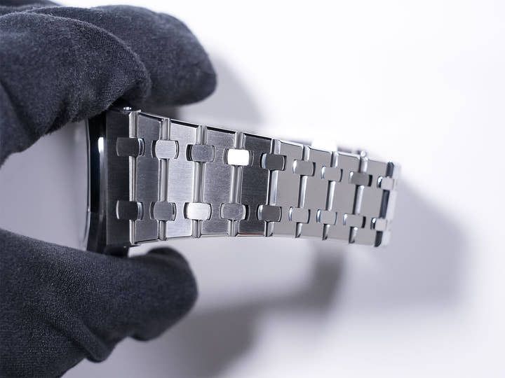 オーデマピゲ ロイヤルオーク Ref.15300ST.OO.1220ST.01 ステンレススチール シルバー文字盤 美品 y4ppd7p4