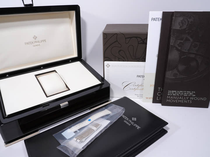 パテックフィリップ カラトラバ Ref.4897G-010 ホワイトゴールド シルバーグレー文字盤 美品 56at3i4j