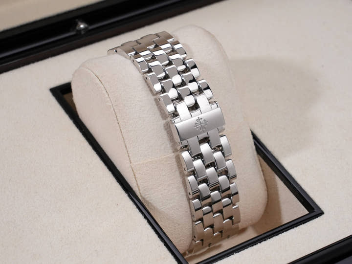 Patek Philippe Complication World Time Cloisonné Ref. 5131/1P-001 Platinum Cloisonné Dial, Pre-owned  fqdbsad2