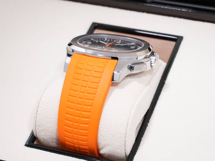 パテックフィリップ アクアノート クロノグラフ Ref.5968A-001 ステンレススチール ブラック文字盤 美品 q7d83zzz