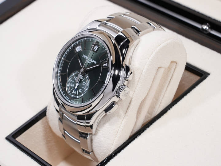 パテックフィリップ アニュアルカレンダー クロノグラフ Ref.5905/1A-001 ステンレススチール オリーブグリーン ソレイユ文字盤 未使用 7vy5wqaa