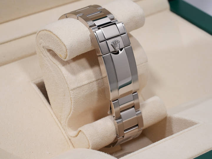 ロレックス デイトナ Ref.116509ZER ホワイトゴールド パヴェダイヤ ローマン文字盤 美品 9kppaxeq