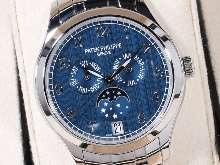 パテックフィリップ アニュアルカレンダー ムーンフェイズ Ref.4947/1A-001 ステンレススチール ブルー文字盤 中古 yh62wi9t