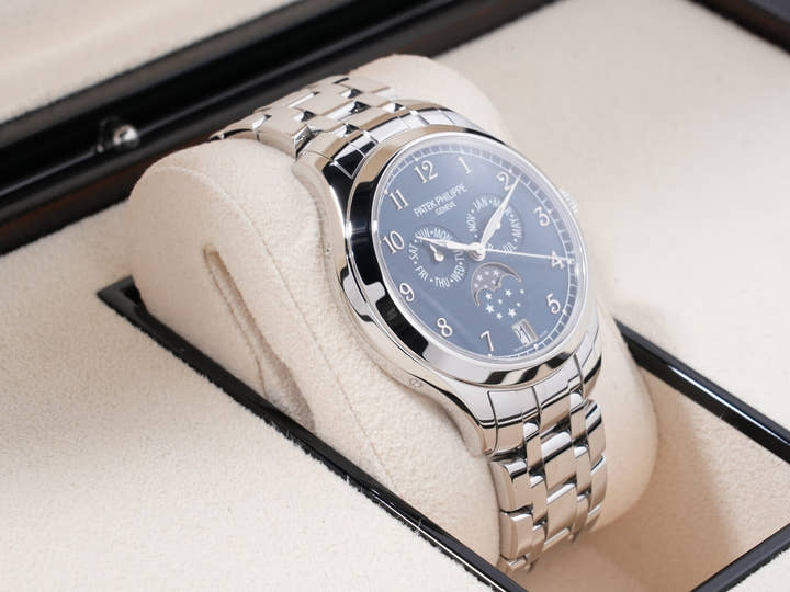 パテックフィリップ アニュアルカレンダー ムーンフェイズ Ref.4947/1A-001 ステンレススチール ブルー文字盤 中古 yh62wi9t