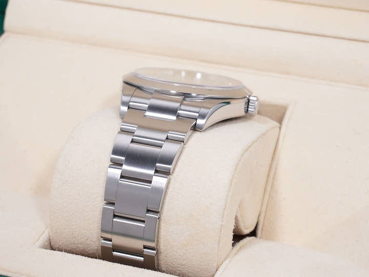 ロレックス エクスプローラーI Ref.214270 ステンレススチール ブラック文字盤 オイスターブレスレット 美中古 8qxozj9b