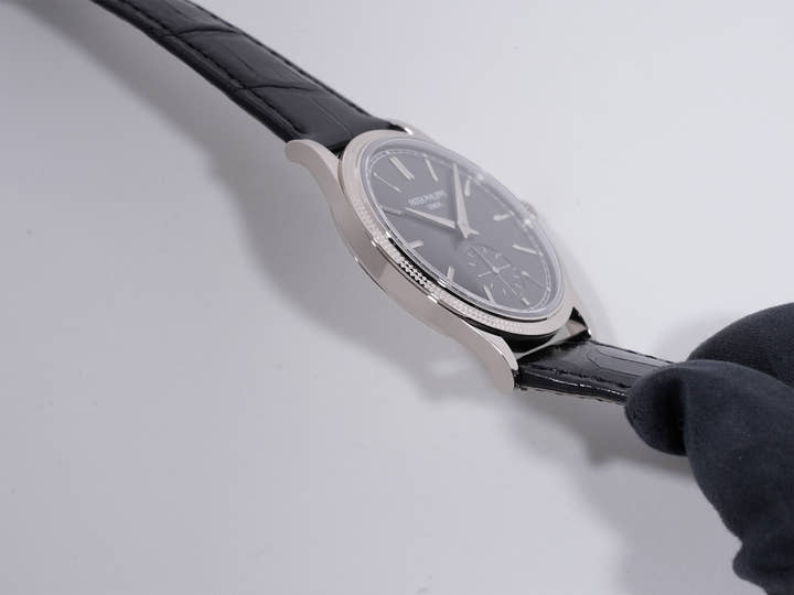 Patek Philippe Calatrava Ref. 6119G-001 White Gold Grey Dial Unused oyfpyh7j