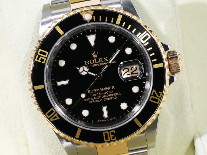 ロレックス サブマリーナー デイト Ref.16613LN ステンレススチール/イエローゴールド ブラック文字盤 中古 nn8btavx