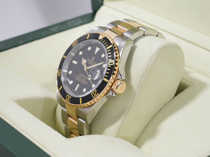 ロレックス サブマリーナー デイト Ref.16613LN ステンレススチール/イエローゴールド ブラック文字盤 中古 nn8btavx