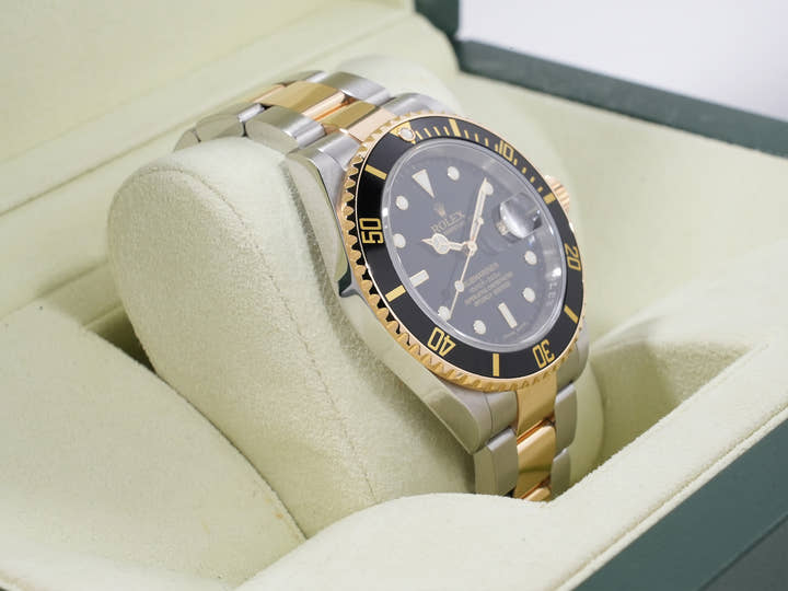 ロレックス サブマリーナー デイト Ref.16613LN ステンレススチール/イエローゴールド ブラック文字盤 中古 nn8btavx