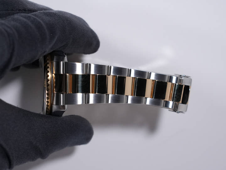 ロレックス サブマリーナー デイト Ref.16613LN ステンレススチール/イエローゴールド ブラック文字盤 中古 nn8btavx