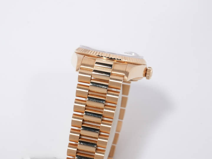 ロレックス デイデイト36 Ref.18038 イエローゴールド レッドグラデーション文字盤 中古 z25yi4ix