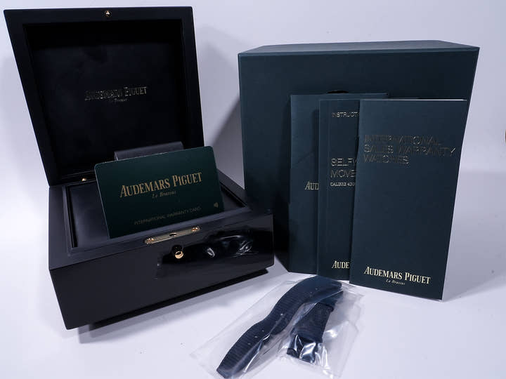 オーデマピゲ CODE 11.59 バイ オーデマ ピゲ ボリショイ限定モデル Ref.15210BC.OO.A321CR.99 ホワイトゴールド スモークブルーエナメル文字盤 美中古 hr3fv9e9