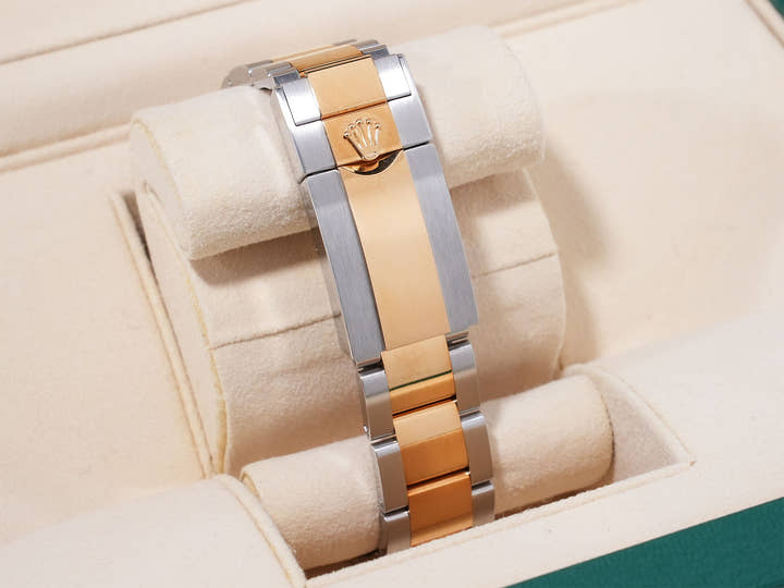 ロレックス デイトナ Ref.116503 ステンレススチール/イエローゴールド ブルーアラビア文字盤 中古 n3e3rq2w