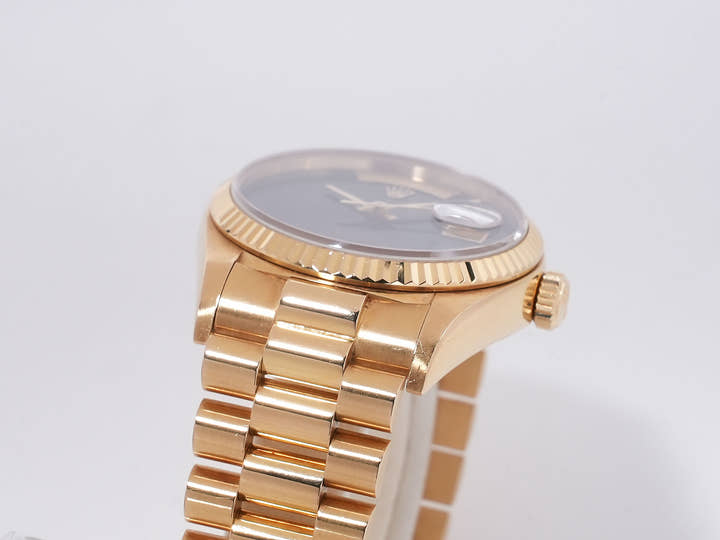 ロレックス デイデイト36 Ref.18038 イエローゴールド ブラッドストーン文字盤 中古 vxtnbahw