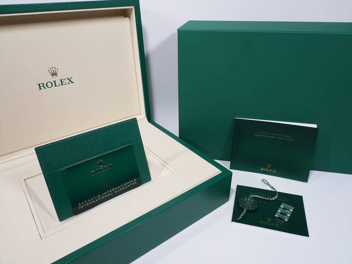 ロレックス デイトナ Ref.126506 プラチナ アイスブルー文字盤 未使用 u4u6sw29