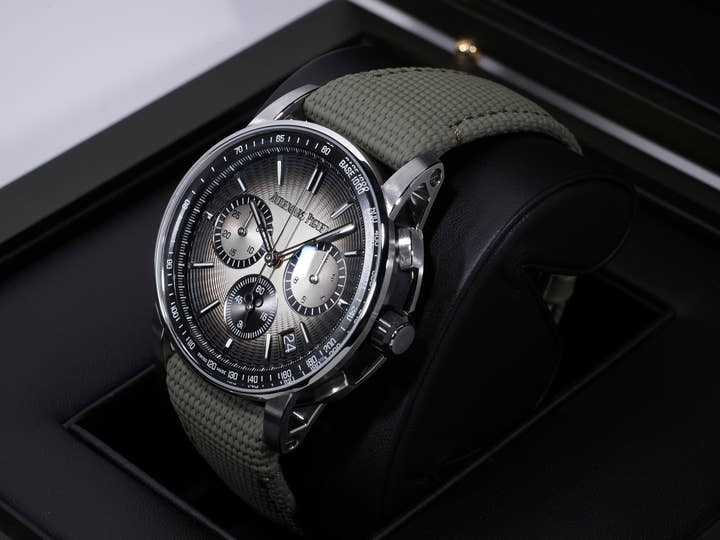 オーデマピゲ CODE 11.59 バイ オーデマ ピゲ クロノグラフ Ref.26393QT.OO.A064KB.01 ステンレススチール/ブラックセラミック スモークベージュ文字盤 美品 6uv9umvi