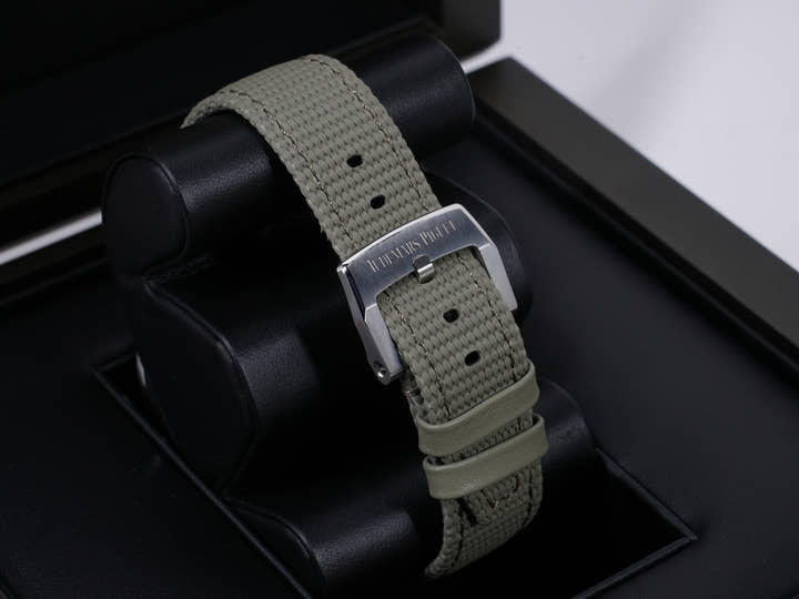 オーデマピゲ CODE 11.59 バイ オーデマ ピゲ クロノグラフ Ref.26393QT.OO.A064KB.01 ステンレススチール/ブラックセラミック スモークベージュ文字盤 美品 6uv9umvi