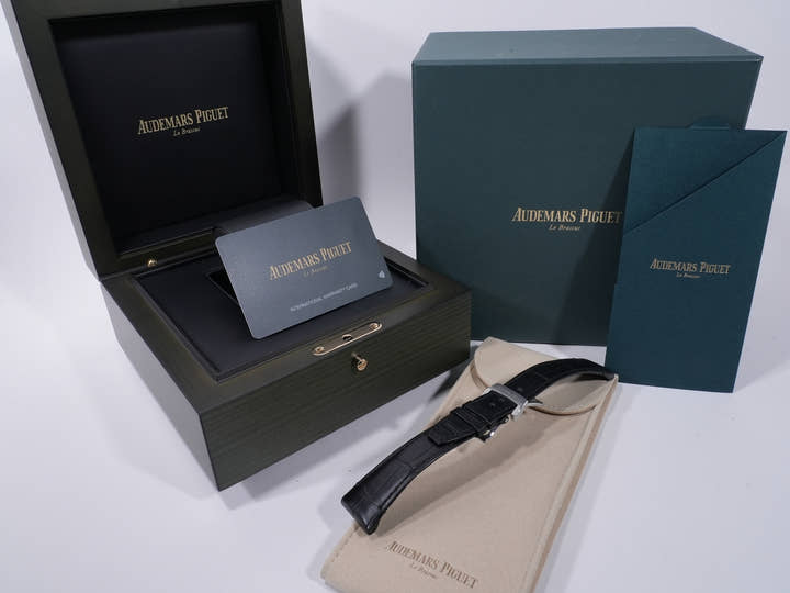 オーデマピゲ CODE 11.59 バイ オーデマ ピゲ クロノグラフ Ref.26393QT.OO.A064KB.01 ステンレススチール/ブラックセラミック スモークベージュ文字盤 美品 6uv9umvi