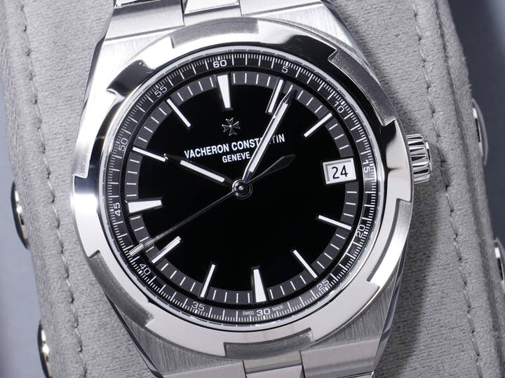 ヴァシュロンコンスタンタン オーヴァーシーズ オートマティック Ref.4520V/210A-B483 ステンレススチール ブラック文字盤 中古 ktmesc3w