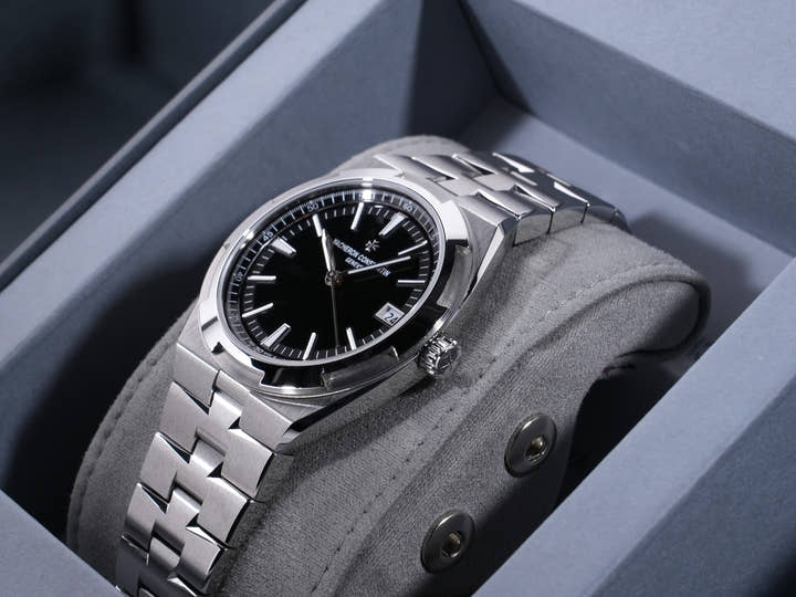 ヴァシュロンコンスタンタン オーヴァーシーズ オートマティック Ref.4520V/210A-B483 ステンレススチール ブラック文字盤 中古 ktmesc3w