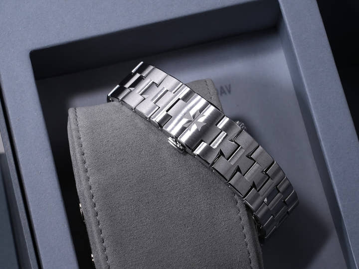 ヴァシュロンコンスタンタン オーヴァーシーズ オートマティック Ref.4520V/210A-B483 ステンレススチール ブラック文字盤 中古 ktmesc3w