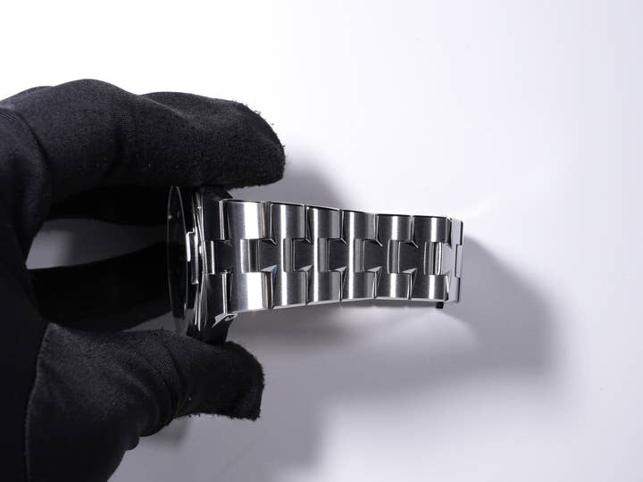 ヴァシュロンコンスタンタン オーヴァーシーズ オートマティック Ref.4520V/210A-B483 ステンレススチール ブラック文字盤 中古 ktmesc3w