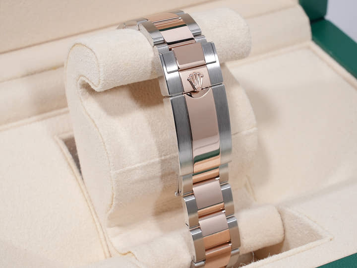 ロレックス GMTマスターII Ref.126711CHNR ステンレススチール/エバーローズゴールド ブラック文字盤 オイスターブレスレット 未使用 ixo39z7p