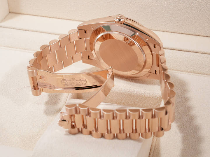 ロレックス デイデイト40 Ref.228235A エバーローズゴールド チョコレートx10Pダイヤ文字盤 美中古 ax8x7k47