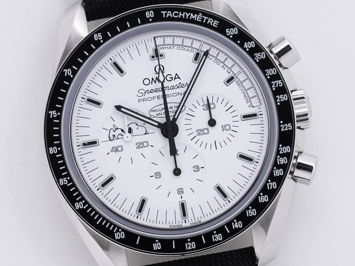 Omega Speedmaster Snoopy Ref. 311.32.42.30.04.003 Stainless Steel White Dial Unused xot9i59w