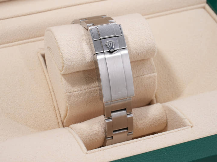 ロレックス エクスプローラー36 Ref.124270 ステンレススチール ブラック文字盤 オイスターブレスレット 中古 y9axbecz