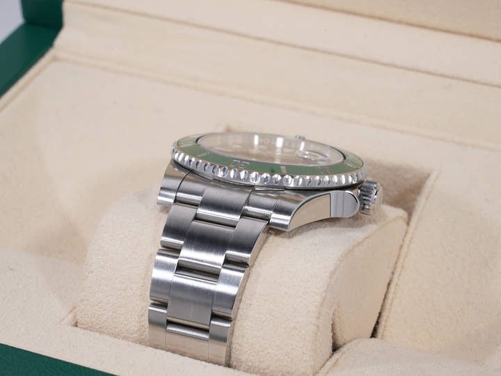 ロレックス サブマリーナー デイト Ref.116610LV ステンレススチール グリーン文字盤 中古 s9x78td5