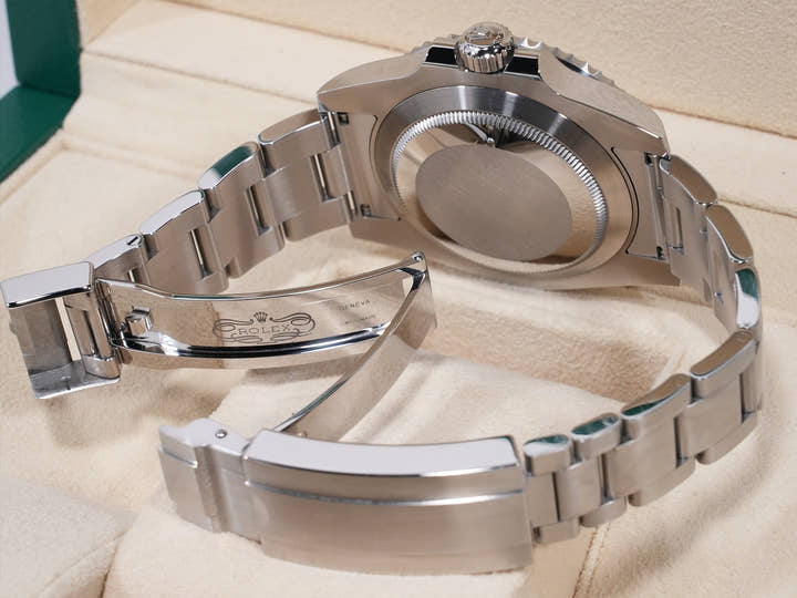 ロレックス サブマリーナー デイト Ref.116610LV ステンレススチール グリーン文字盤 中古 s9x78td5