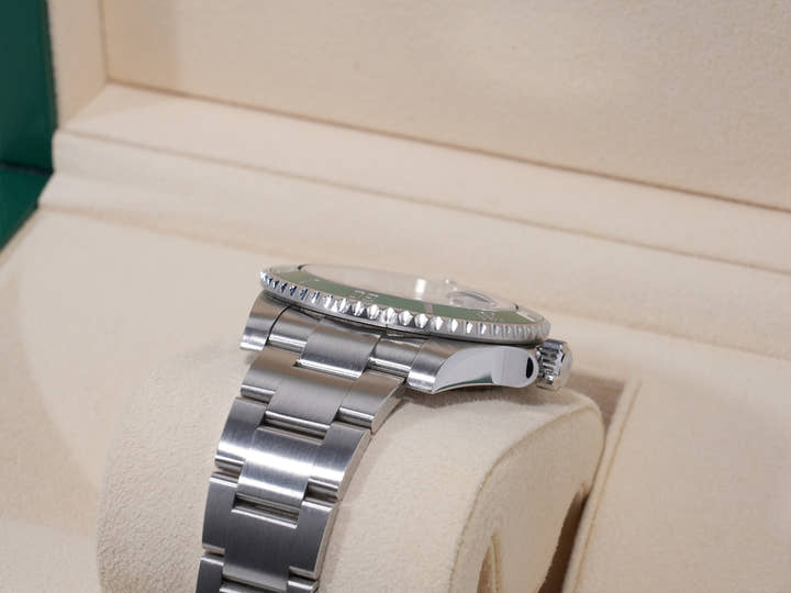 ロレックス サブマリーナー デイト Ref.116610LV ステンレススチール グリーン文字盤 中古 4s6dgvfy