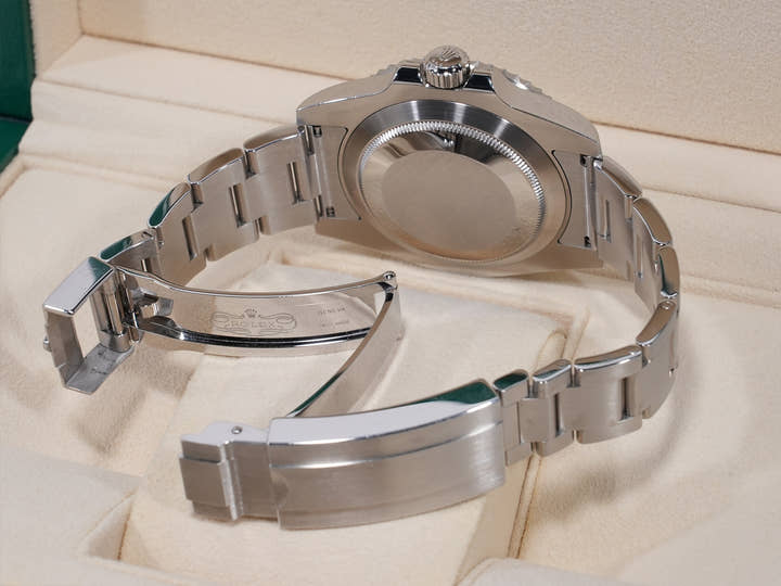 ロレックス サブマリーナー デイト Ref.116610LV ステンレススチール グリーン文字盤 中古 4s6dgvfy