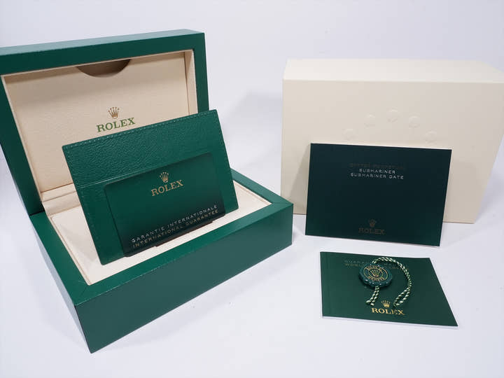 ロレックス サブマリーナー デイト Ref.126610LN ステンレススチール ブラック文字盤 未使用 uqsxtana