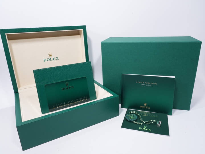 Rolex Day-Date 36 Ref. 128239 White Gold White Mother-of-Pearl Dial, Unused. (pcxgkczd appears to be a user ID or reference number and is not translated.)