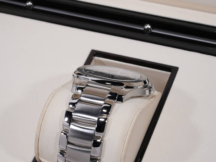 パテックフィリップ アクアノート エクストララージ Ref.5167/1A-001 ステンレススチール ブラック文字盤 美中古 96ztjijb