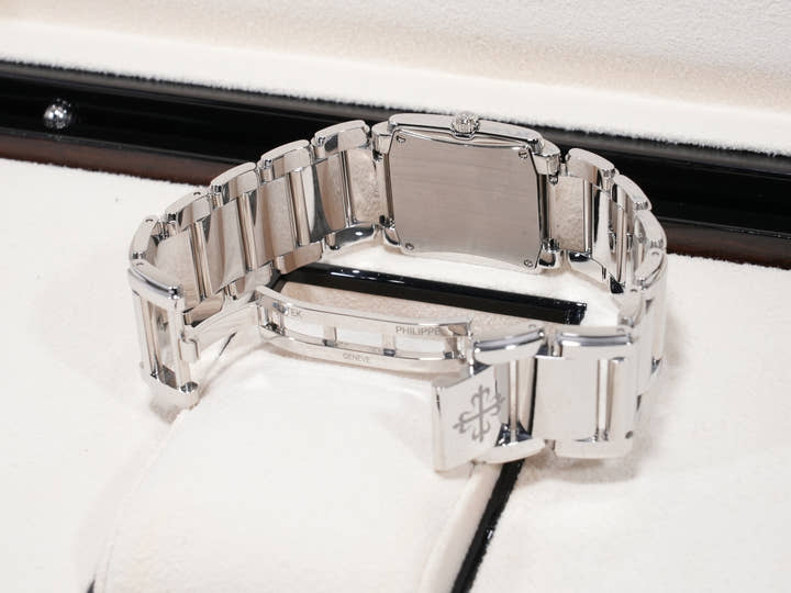 パテックフィリップ Twenty-4 Ref.4910/1200A-001 ステンレススチール ブルー・ソレイユ文字盤 美中古 cdfqw27s