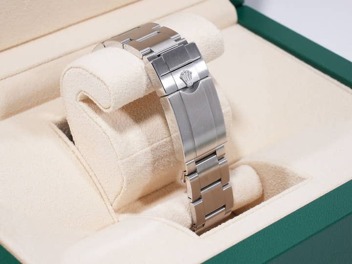 ロレックス エクスプローラーII Ref.226570 ステンレススチール ホワイト文字盤 オイスターブレスレット 中古 zcw39srt