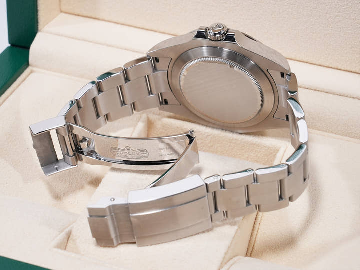 ロレックス エクスプローラーII Ref.226570 ステンレススチール ホワイト文字盤 オイスターブレスレット 中古 zcw39srt